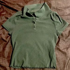 green polo cropped shirt